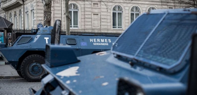 Acte 5 des « gilets jaunes » : à Paris, la police déploie le même dispositif que samedi dernier