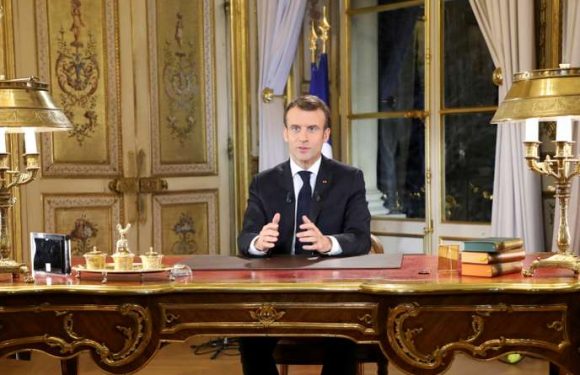 La crise sociale oblige Emmanuel Macron à se réinventer