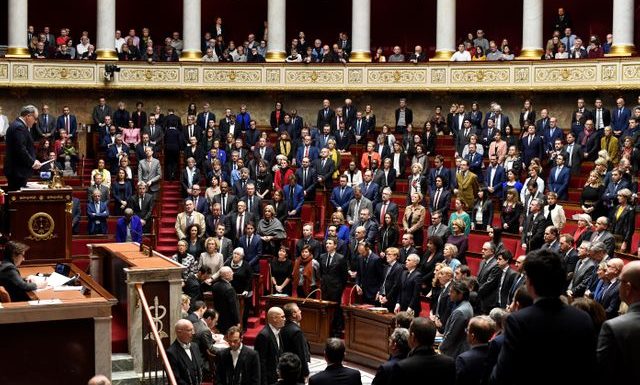 Coups de feu, voitures incendiées, cercueil… Des députés menacés par des « gilets jaunes »