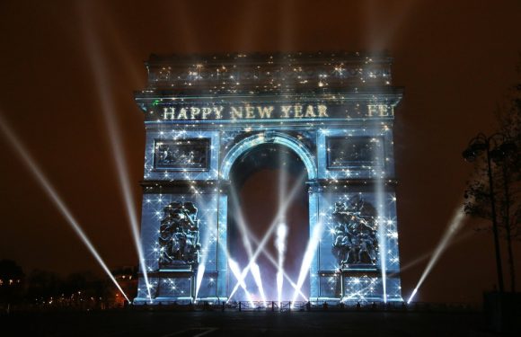 La France s’apprête à réveillonner sous haute surveillance