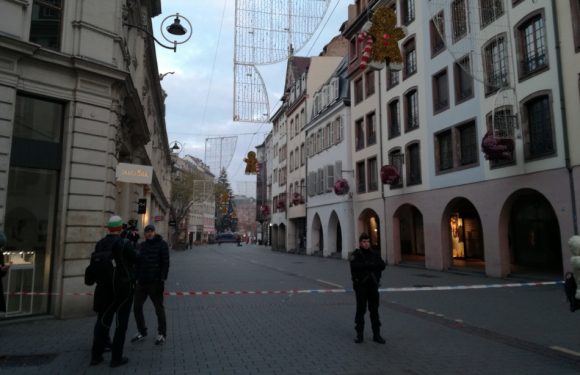 VIDEO. Attentat à Strasbourg: «La vie doit reprendre le dessus», mais le marché de Noël restera fermé jeudi