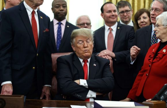 C’est l’heure du BIM: Le mur de Trump, les vœux de Macron et la réponse de François de Rugy