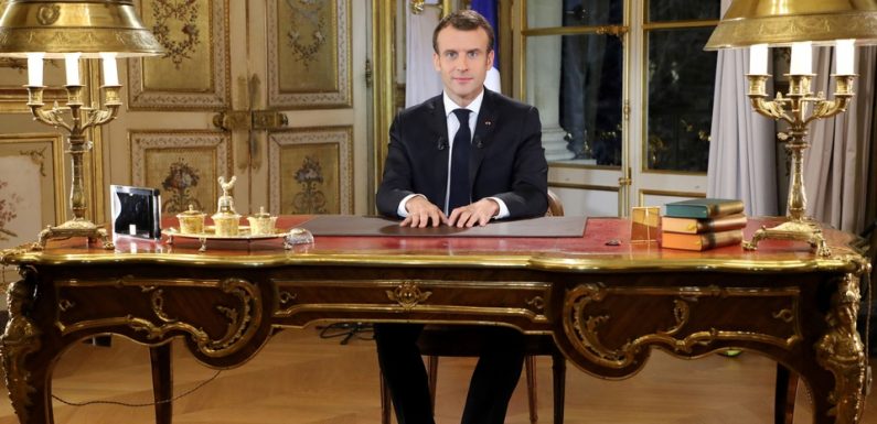 Voeux: Emmanuel Macron parle, les «gilets jaunes» veulent se faire entendre