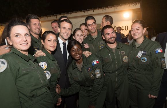 «Gilets jaunes»: Macron appelle à «l’ordre», Philippe dénonce «des gestes antisémites»