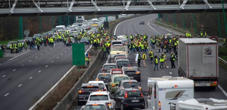 «Gilets jaunes»: Mobilisation en net recul à Paris et en province ce samedi