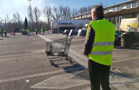 VIDEO. «Gilets jaunes» à La Barque: Après les «miettes» données par Macron, les manifestants «ne lâchent rien»