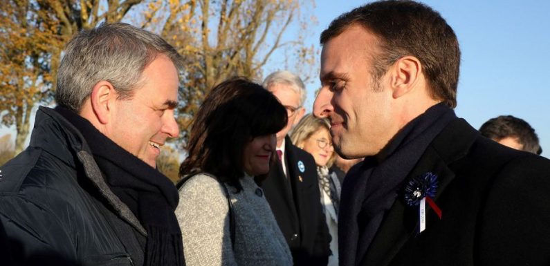 « On va reprendre ton idée de prime » : quand Macron envoie un SMS à Bertrand sur la prime aux salariés