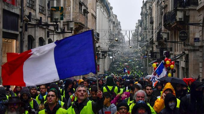 «Gilets jaunes» : plus de manifestants à Bordeaux ou Toulouse qu’à Paris