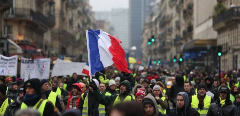 Dixième manifestation de « gilets jaunes », malgré le « grand débat »