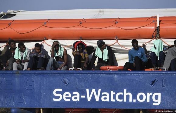 Après 12 jours en mer, les migrants du Sea-Watch 3 vont débarquer en Italie