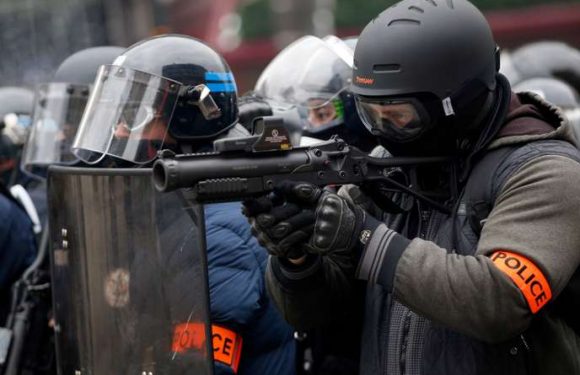 « Le lanceur de balle de défense est devenu l’armement ordinaire des forces de police »