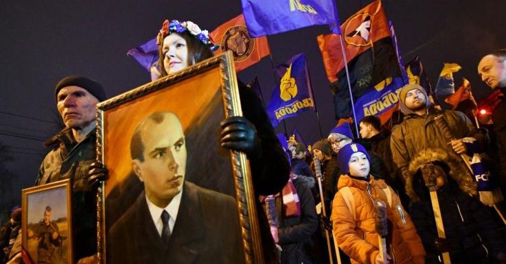 L’Ukraine site de la date d’anniversaire d’un collaborateur nazi un jour férié et interdit un livre critiquant un leader antisémite