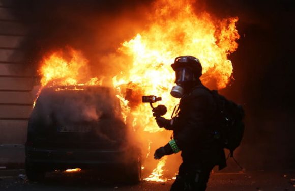 Crise des gilets jaunes : un acte 8 émaillé de heurts à Paris
