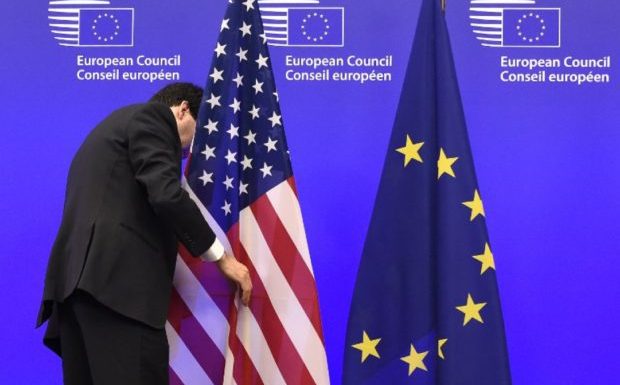 Les États-Unis ont rétrogradé le statut diplomatique de l’Union Européenne