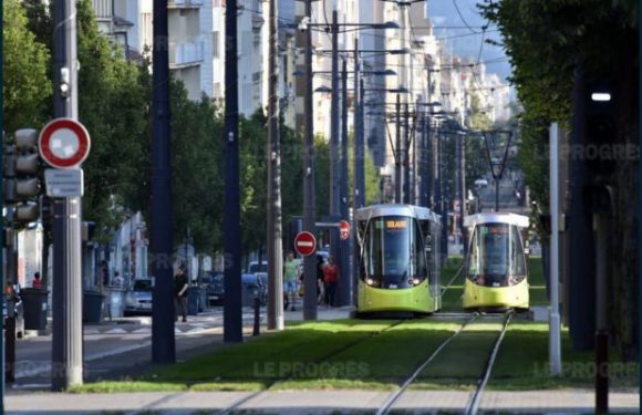 Saint-Etienne (42) : un migrant récidiviste s’exhibe dans le tram devant une jeune fille de 13 ans