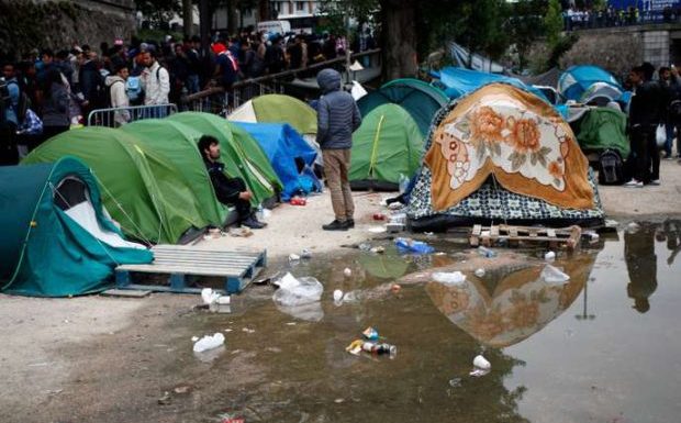 Paris : Augmentation de 45 % du nombre de demandeurs d’asile, l’Etat va créer 1200 places de mise à l’abri pour les migrants
