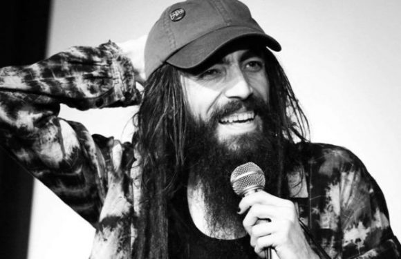 Appropriation culturelle : Un humoriste blanc exclu de deux spectacles à cause de ses «dreadlocks»