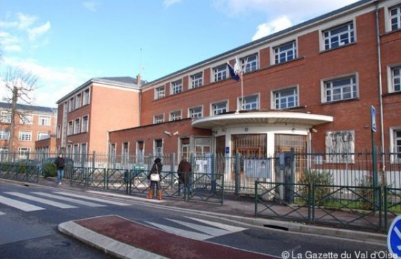 Enghien-les-Bains (95): Huit jeunes écroués après avoir tabassé et poignardé un adolescent devant le lycée
