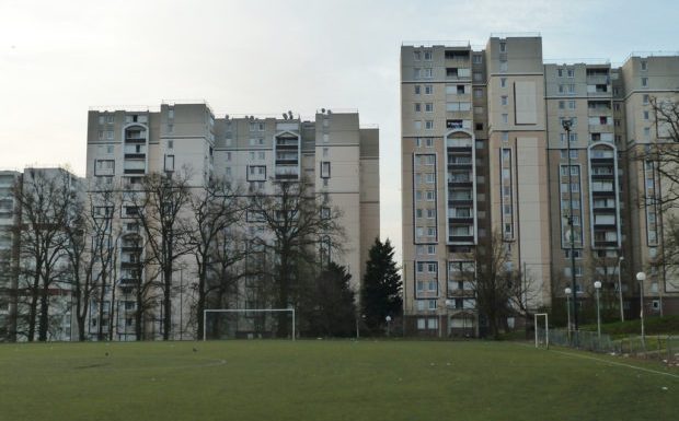 Gilets jaunes : pourquoi le mouvement ne prend pas dans les cités