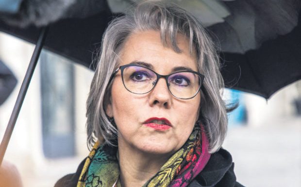 Gilets jaunes : Jacline Mouraud lance son propre parti politique à Orléans