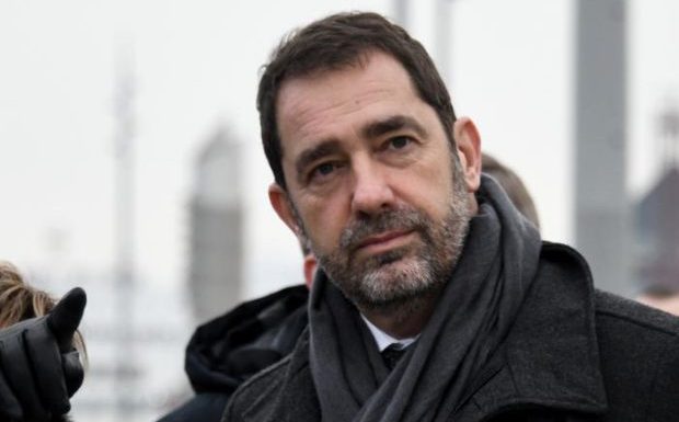 « Gilets jaunes » : Christophe Castaner veut que la justice poursuive Eric Drouet pour son appel au « soulèvement »