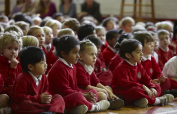 Angleterre : malgré une décision de justice l’école islamique continue les ségrégations sexistes envers les petites filles, les inspecteurs se sentent délaissés par les politiques