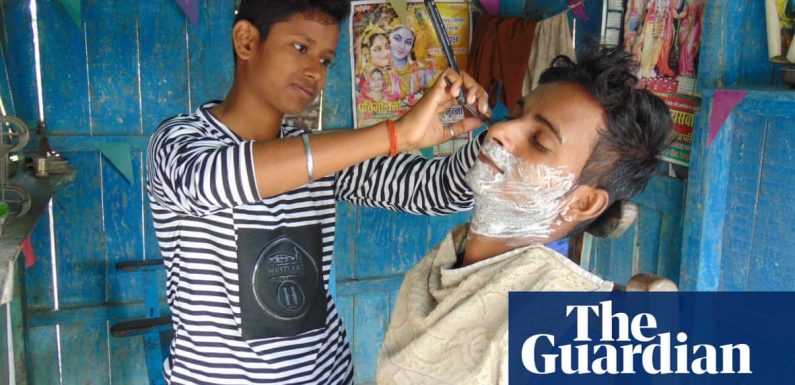 Indian sisters pretend to be boys to keep barbershop afloat