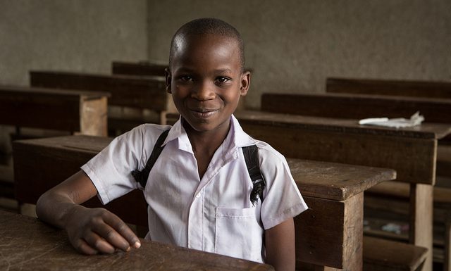 Des chèques éducation pour émanciper les pauvres