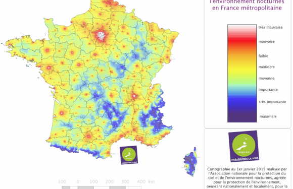 Carte des pollutions lumineuses en France.