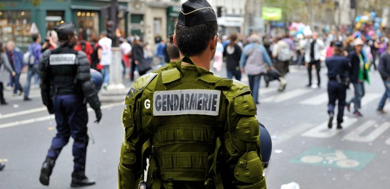 Facing unpaid overtime, cuts and austerity, French cops threaten to join Gilets Jaunes protesters