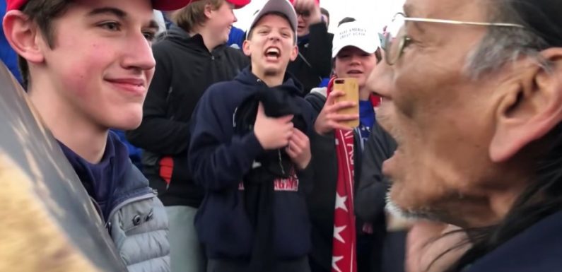 Étudiants blancs contre Amérindiens: Trump s’en mêle