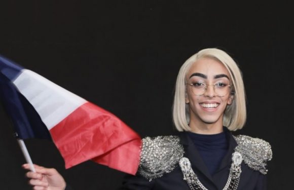 Homophobie : Bilal Hassani, porte-drapeau de la France à l&rsquo;Eurovision, porte plainte