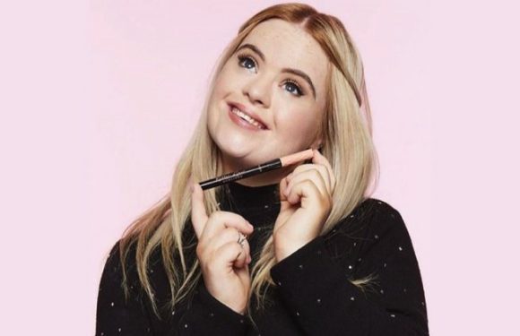 Atteinte de trisomie 21, le mannequin Kate Grant devient ambassadrice d&rsquo;une marque de cosmétiques