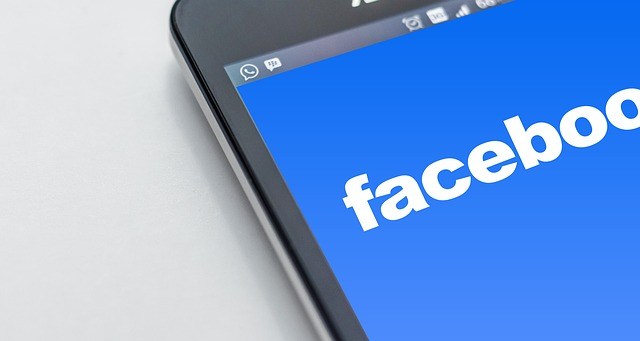 Facebook offre à des adolescents 20 € par mois pour espionner leur téléphone