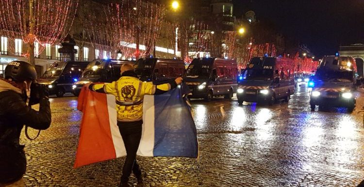 “You are gilets jaunes!”
