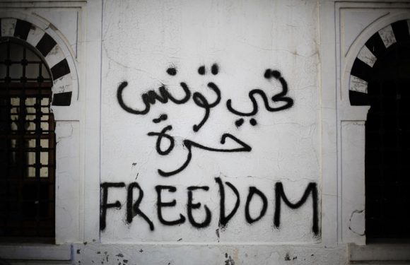 Tunisie : Des blogueurs détenus pour avoir critiqué des représentants de l’État