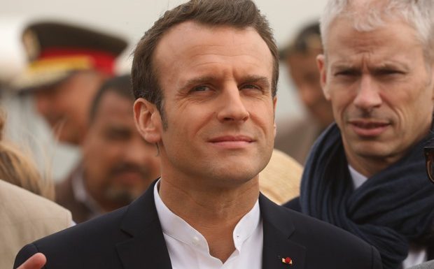 Au risque d’agacer Tokyo, Emmanuel Macron plaide pour Carlos Ghosn et Jean-Dominique Senard