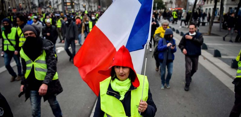 Des « gilets jaunes » normands demandent à participer au débat national à Bourgtheroulde