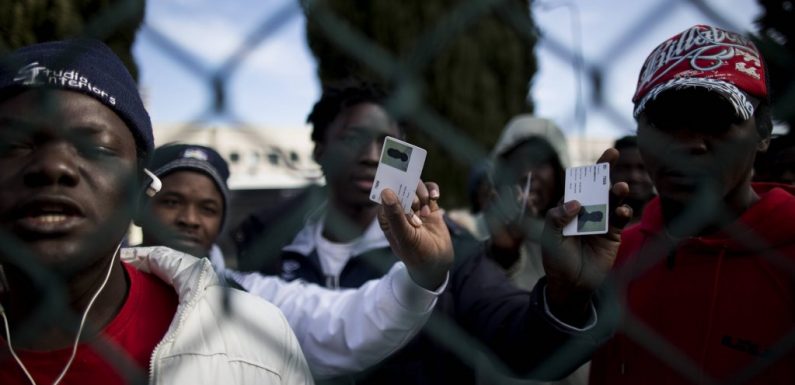 Italie : polémique après la fermeture d’un centre qui accueillait plus de 500 migrants