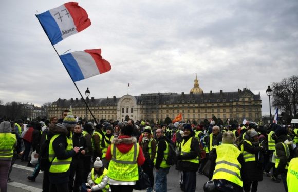Acte X des Gilets jaunes : les manifestants de nouveau dans la rue, après les premiers débats