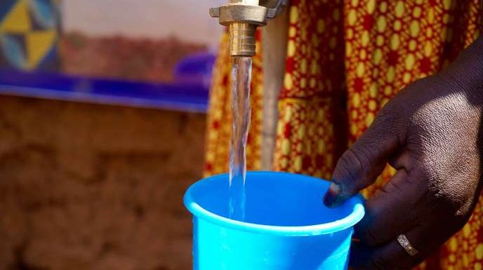 Au Burkina Faso, des robinets pour combattre le terrorisme