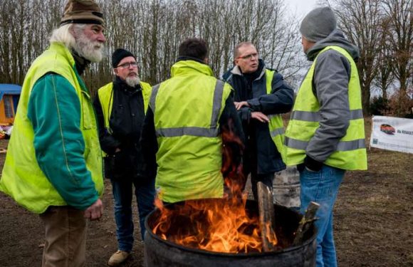 « C’est pas parce qu’on est “gilets jaunes” qu’on n’a pas un respect des forces de l’ordre »