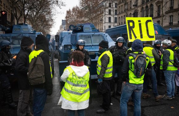 Gilets jaunes : quelles leçons tirer, après 2 mois de manifestations ?