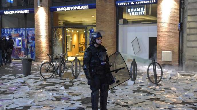 « Gilets jaunes » : mobilisation record à Toulouse avec 10 000 manifestants