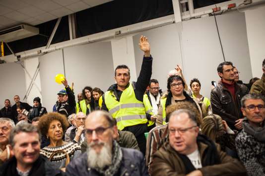 Du grand débat national au grand débat des médias, la chronique du médiateur du « Monde »