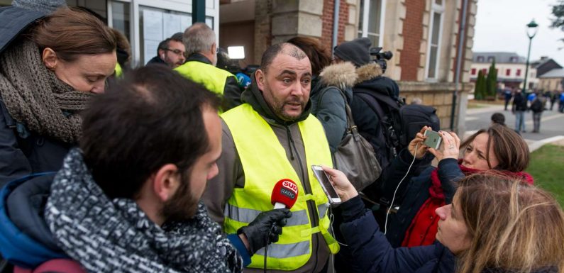 « C’est dans l’opinion plus que dans la rue que la bataille des “gilets jaunes” se joue »
