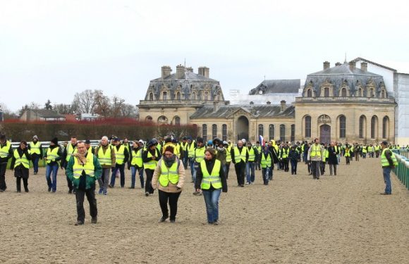 Five races postponed at Chantilly after ‘gilets jaunes’ protesters cause delay
