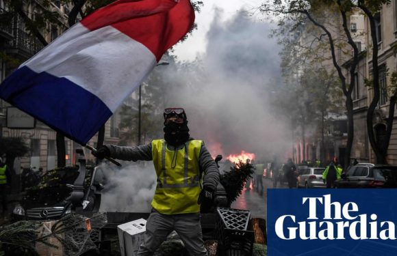 Calls for end to gilets jaunes protests in wake of Strasbourg shooting