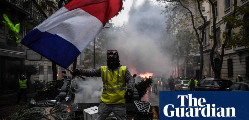 Calls for end to gilets jaunes protests in wake of Strasbourg shooting