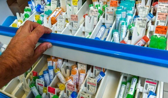 Homéopathie : les Français y croient, les médecins beaucoup moins